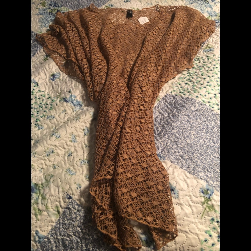 NWT lace beach cover up/poncho style